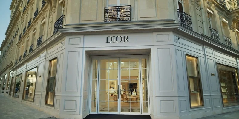 Sales Associate position at Christian Dior in Troy, Michigan, for luxury retail professionals.
